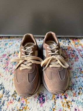Women's Neutral Brown Suede-Trim Sneakers - Comfortable Everyday Style